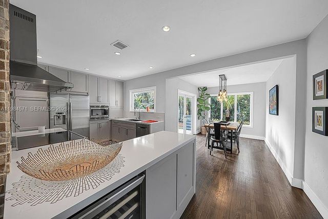 5850 SW 47 ST -, Miami, FL 33155