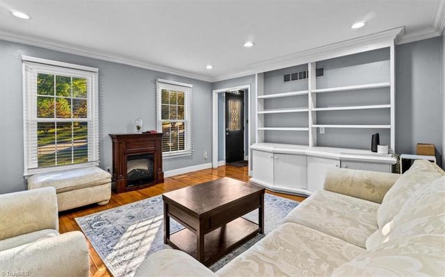 105 Peach Orchard Drive, Greensboro, NC 27455
