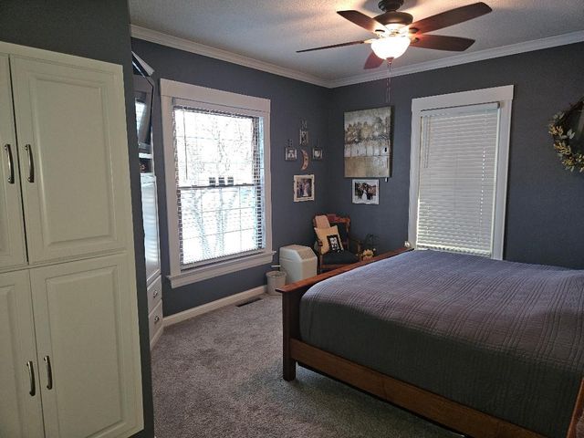 1808 8th Avenue, Belle Plaine, IA 52208