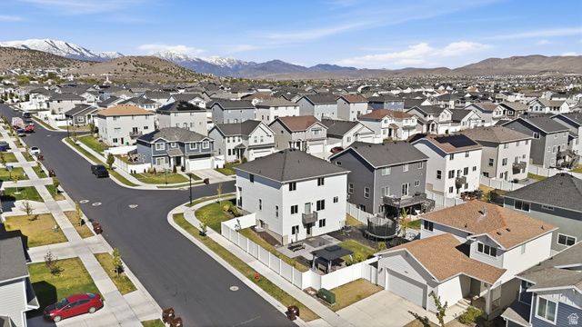 7184 N CRYSTAL BROOK DR, Eagle Mountain, UT 84005