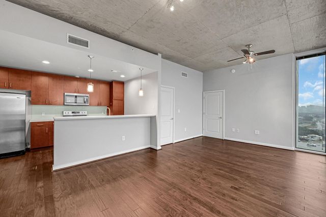 5925 Almeda Road 11501, Houston, TX 77004