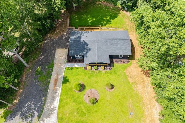 60 Knob Avenue, Carrollton, GA 30116