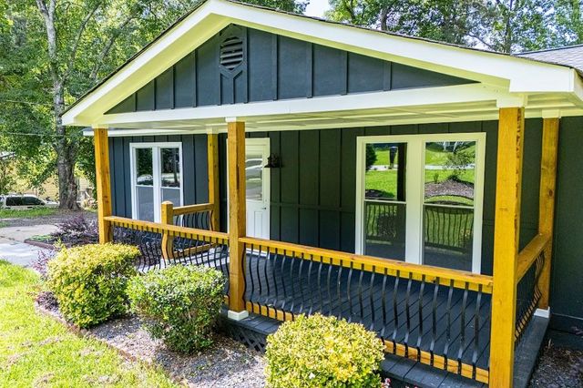 60 Knob Avenue, Carrollton, GA 30116