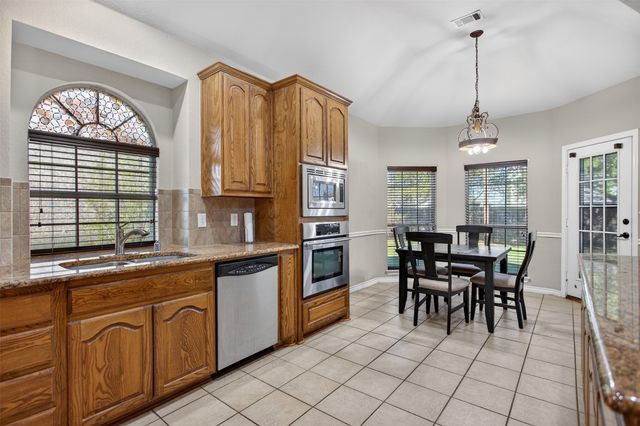 2102 Pecan Ridge Drive, Forney, TX 75126