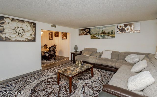 3658 Fairwood Drive, Sylvania, OH 43560