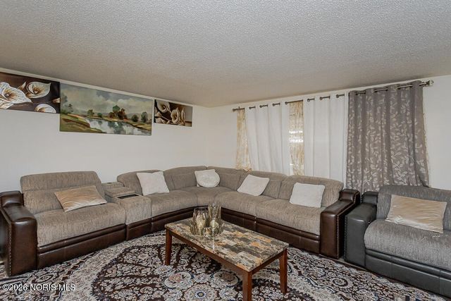 3658 Fairwood Drive, Sylvania, OH 43560