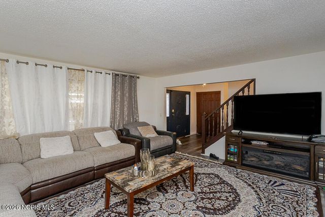 3658 Fairwood Drive, Sylvania, OH 43560