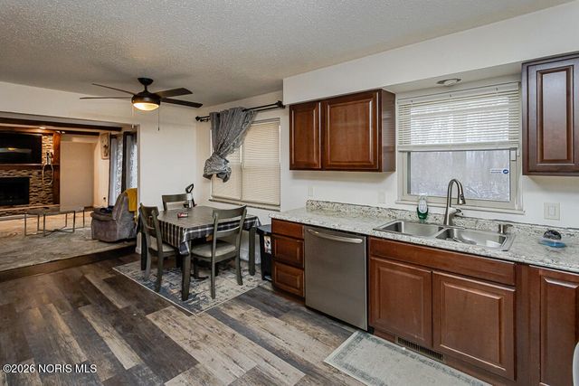 3658 Fairwood Drive, Sylvania, OH 43560