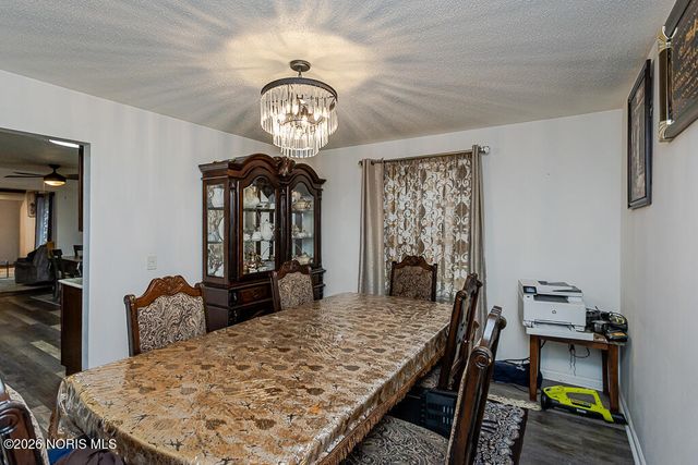 3658 Fairwood Drive, Sylvania, OH 43560