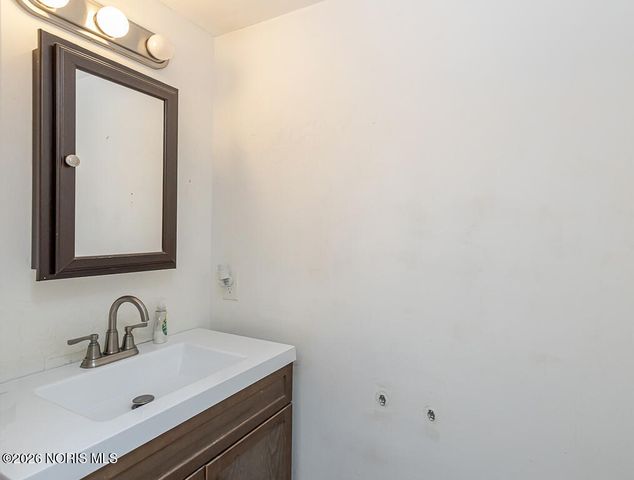 3658 Fairwood Drive, Sylvania, OH 43560