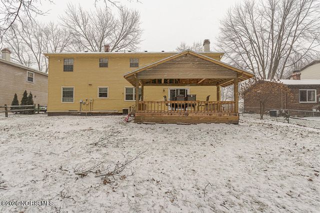 3658 Fairwood Drive, Sylvania, OH 43560