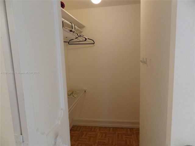 3401 N Country Club Dr EI506, Aventura, FL 33180