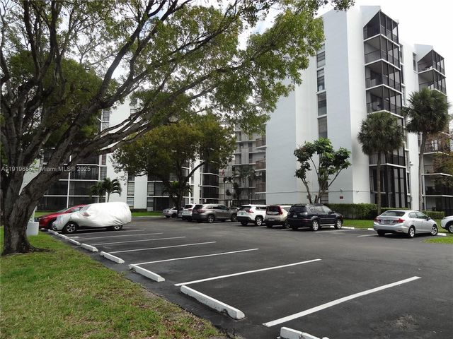 3401 N Country Club Dr EI506, Aventura, FL 33180