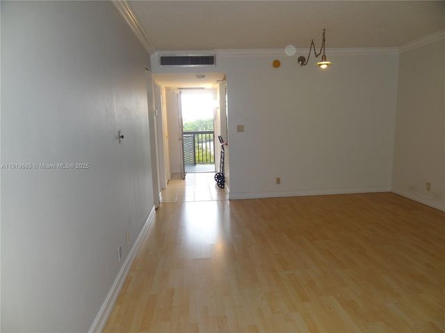 3401 N Country Club Dr EI506, Aventura, FL 33180