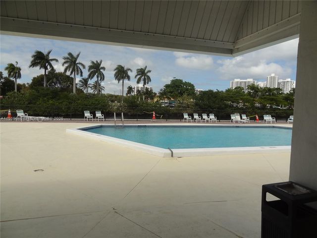 3401 N Country Club Dr EI506, Aventura, FL 33180