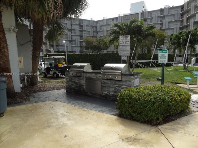 3401 N Country Club Dr EI506, Aventura, FL 33180