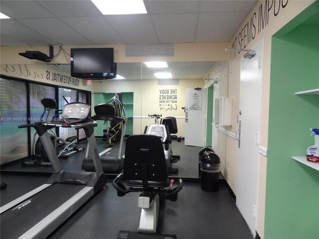 3401 N Country Club Dr EI506, Aventura, FL 33180