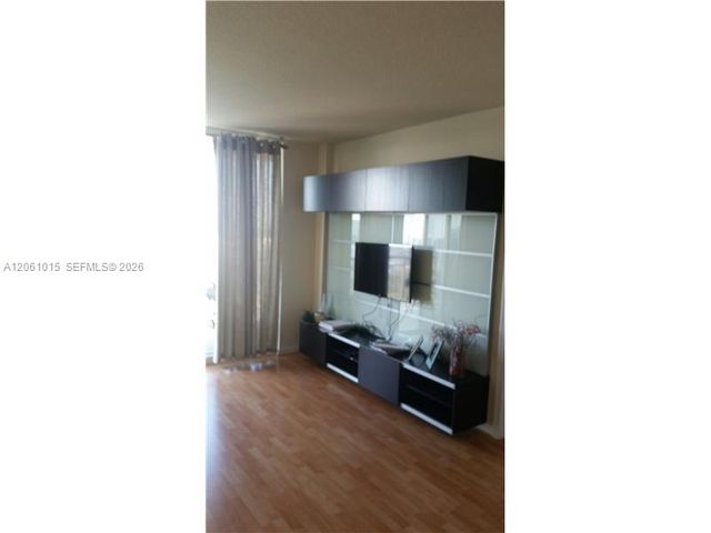 19501 W Country Club Drive 2305, Aventura, FL 33180