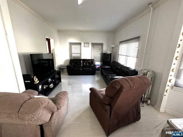 126 Bartholdi Avenue, Butler Borough, NJ 07405