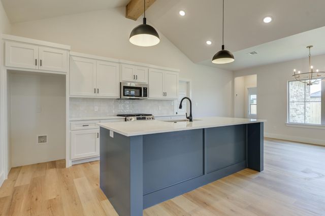 6913 13th Street, Lubbock, TX 79416