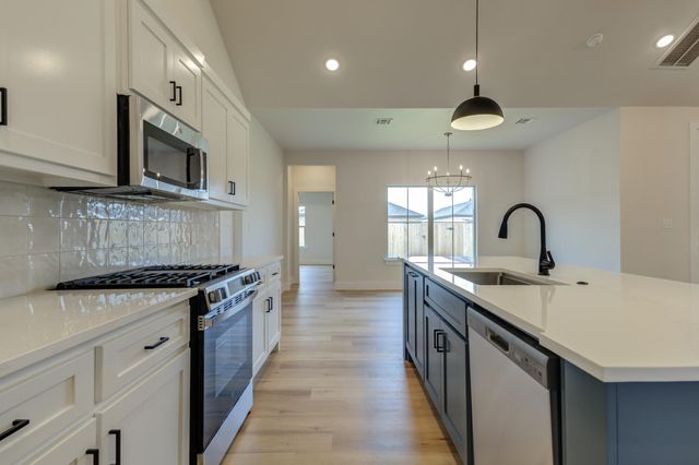 6913 13th Street, Lubbock, TX 79416