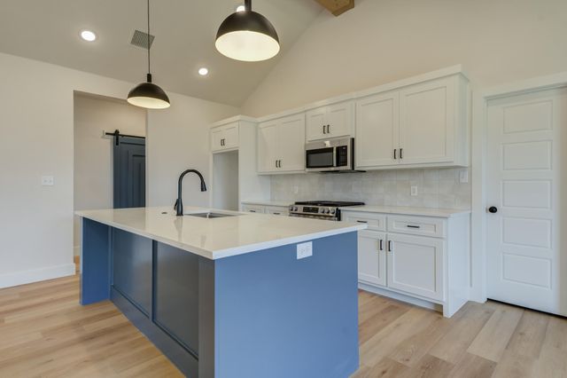 6913 13th Street, Lubbock, TX 79416