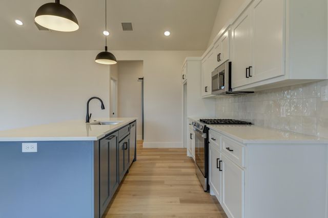 6913 13th Street, Lubbock, TX 79416