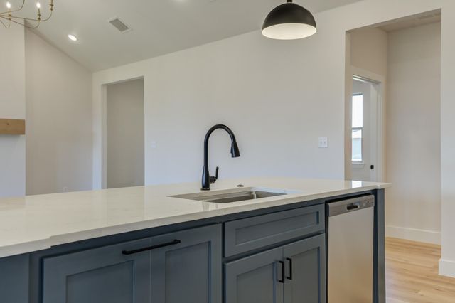 6913 13th Street, Lubbock, TX 79416