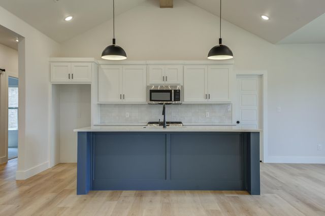 6913 13th Street, Lubbock, TX 79416