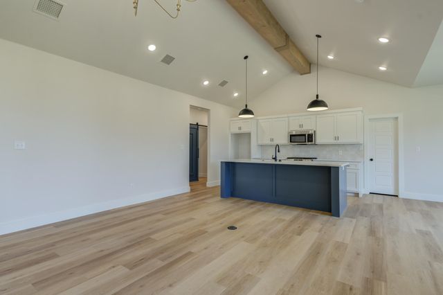 6913 13th Street, Lubbock, TX 79416