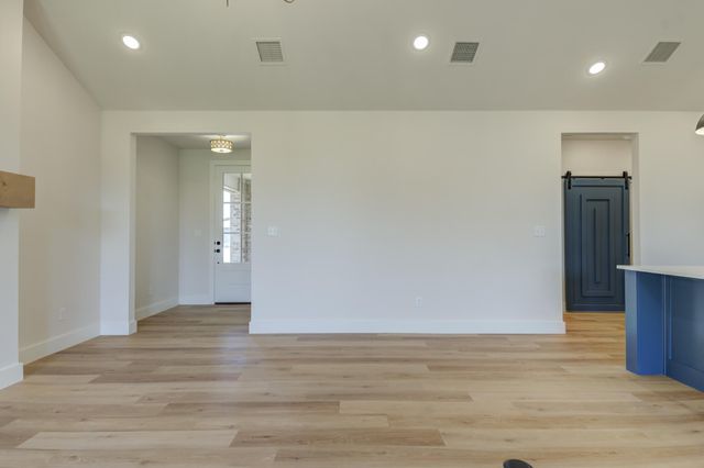 6913 13th Street, Lubbock, TX 79416