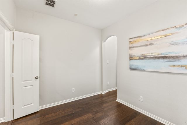 2326 Stutz Drive 106, Dallas, TX 75235