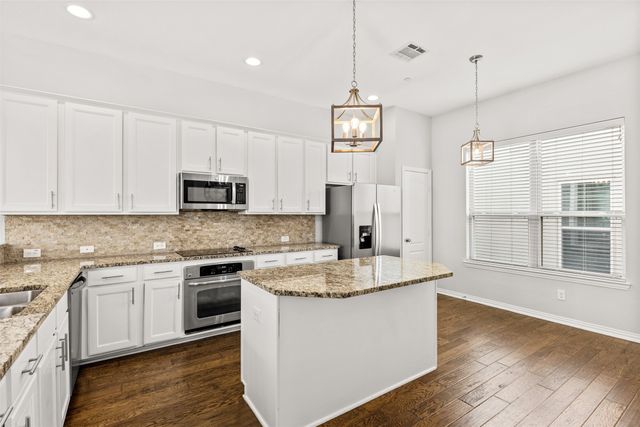 2326 Stutz Drive 106, Dallas, TX 75235