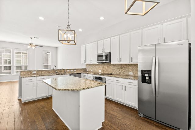 2326 Stutz Drive 106, Dallas, TX 75235