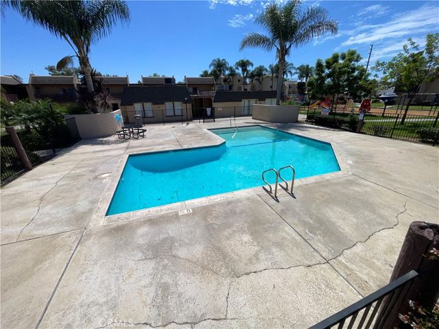 801 K-6 S Lyon 163, Santa Ana, CA 92705