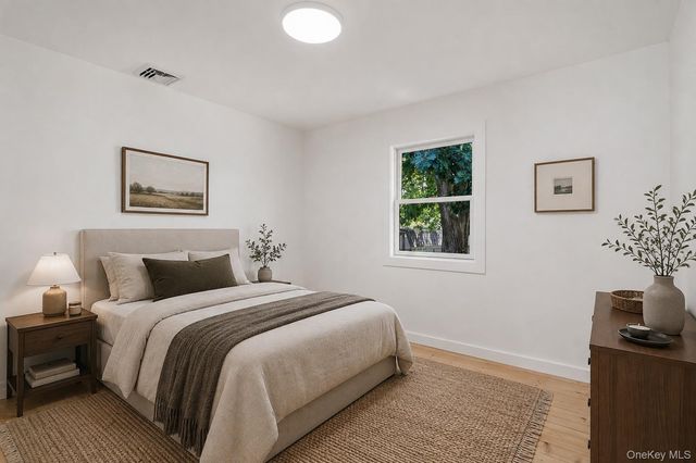 15 Amherst Road, Red Hook, NY 12571