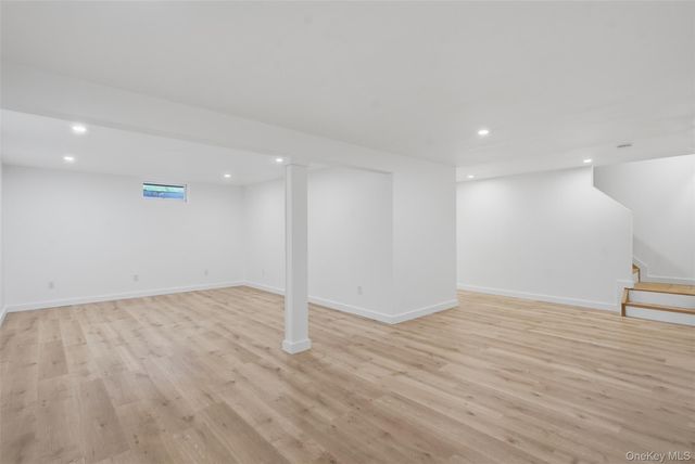 15 Amherst Road, Red Hook, NY 12571