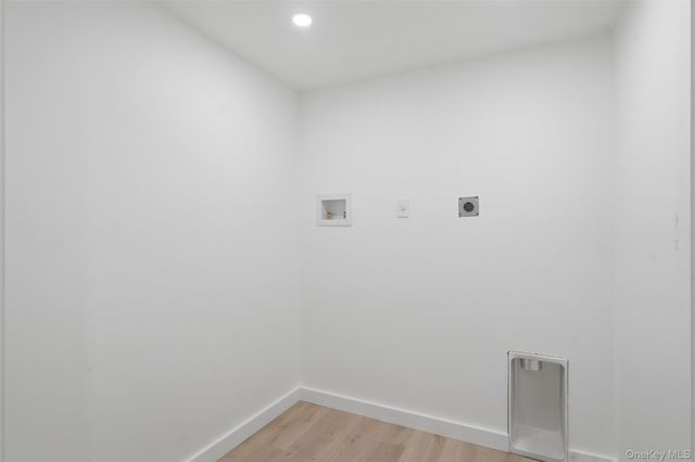 15 Amherst Road, Red Hook, NY 12571