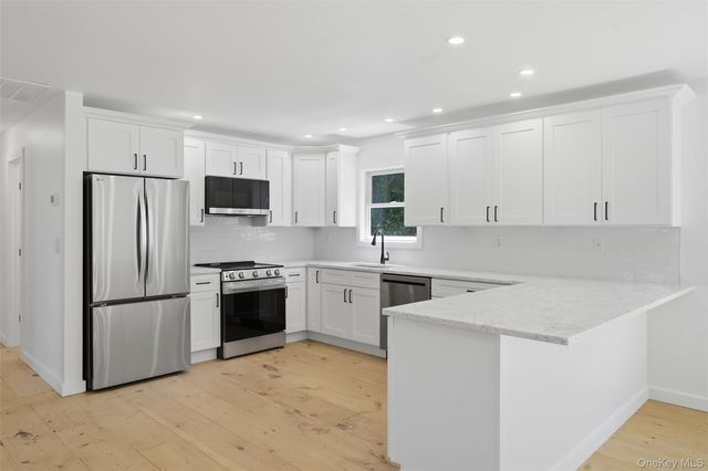15 Amherst Road, Red Hook, NY 12571