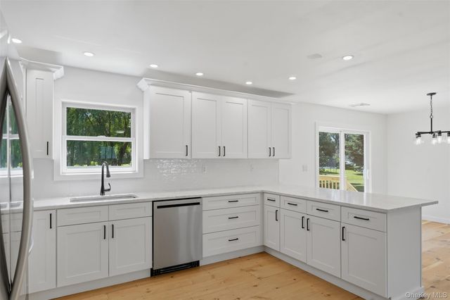 15 Amherst Road, Red Hook, NY 12571
