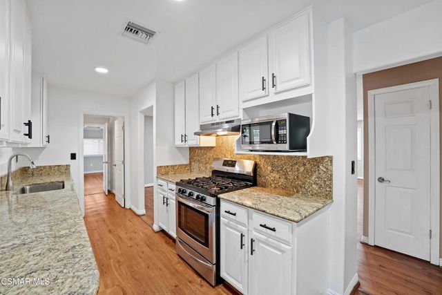 2340 Calle Malvon, Thousand Oaks, CA 91360