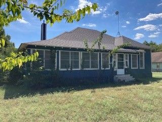 1213 W Market Street W, Honey Grove, TX 75446