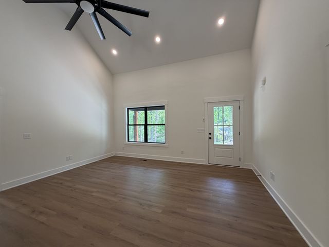 1015 Mt Olive Rd, Westmoreland, TN 37186