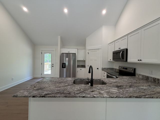 1015 Mt Olive Rd, Westmoreland, TN 37186