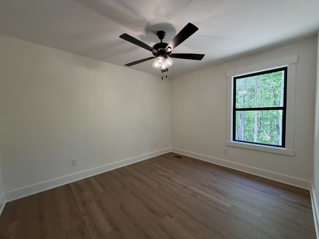 1015 Mt Olive Rd, Westmoreland, TN 37186