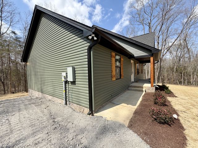 1015 Mt Olive Rd, Westmoreland, TN 37186
