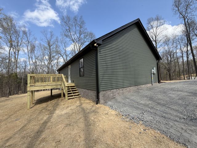 1015 Mt Olive Rd, Westmoreland, TN 37186