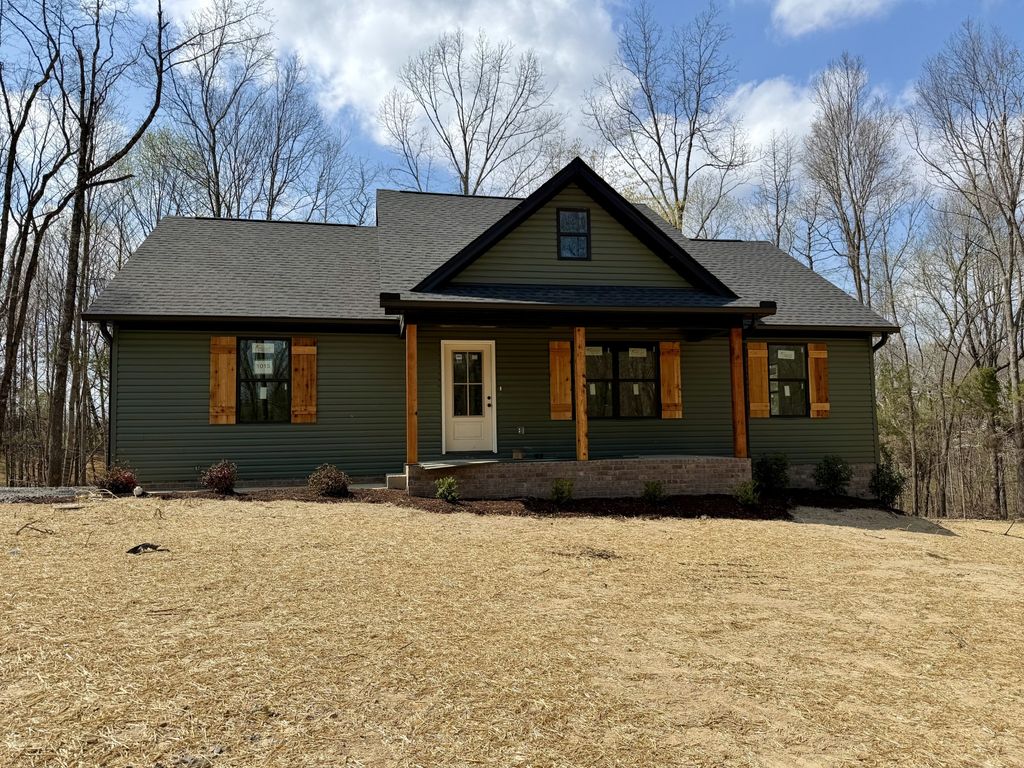 1015 Mt Olive Rd, Westmoreland, TN 37186