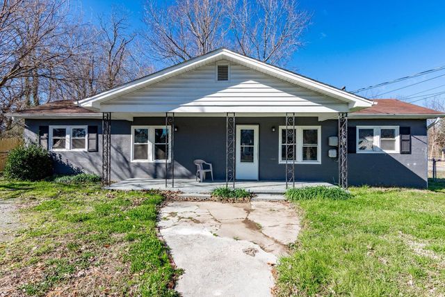 2 Canary Lane, Rossville, GA 30741