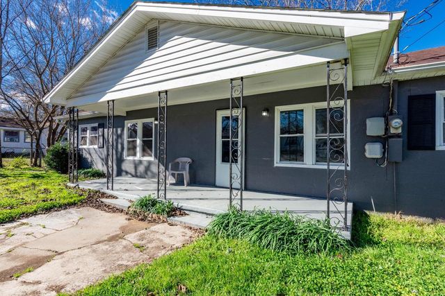 2 Canary Lane, Rossville, GA 30741